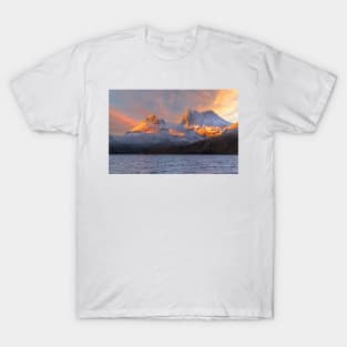 Cradle Mountain sunrise T-Shirt